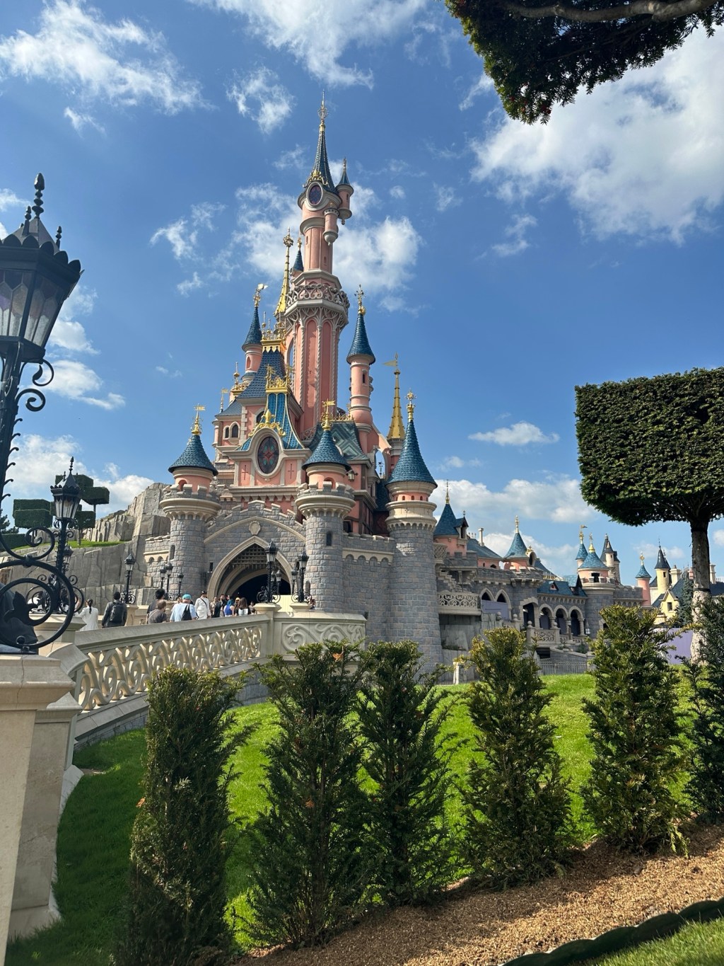 Top 10 Must Do’s at DLP Disneyland&nbsp;Park